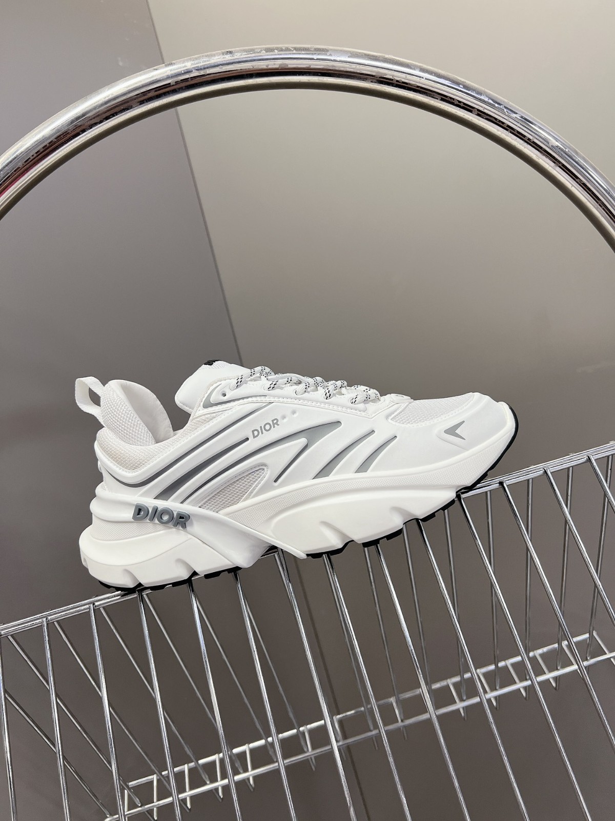 056 40123132 size 35-44