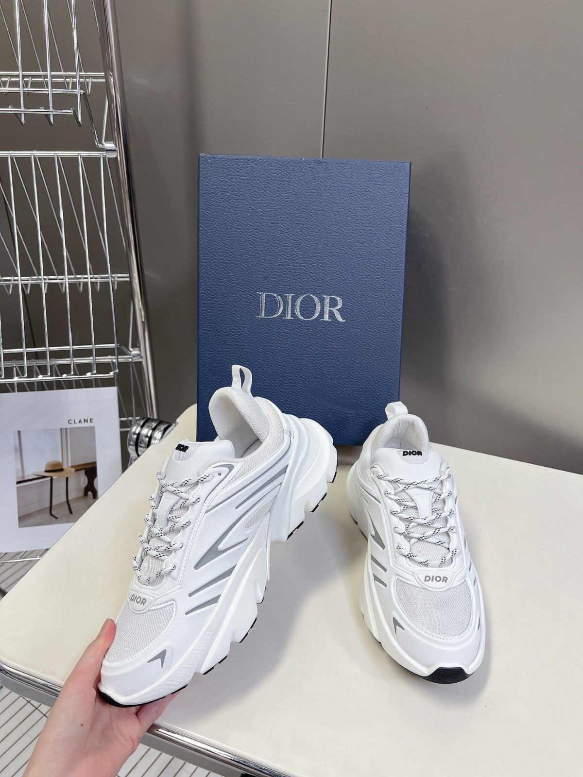 056 40123132 size 35-44