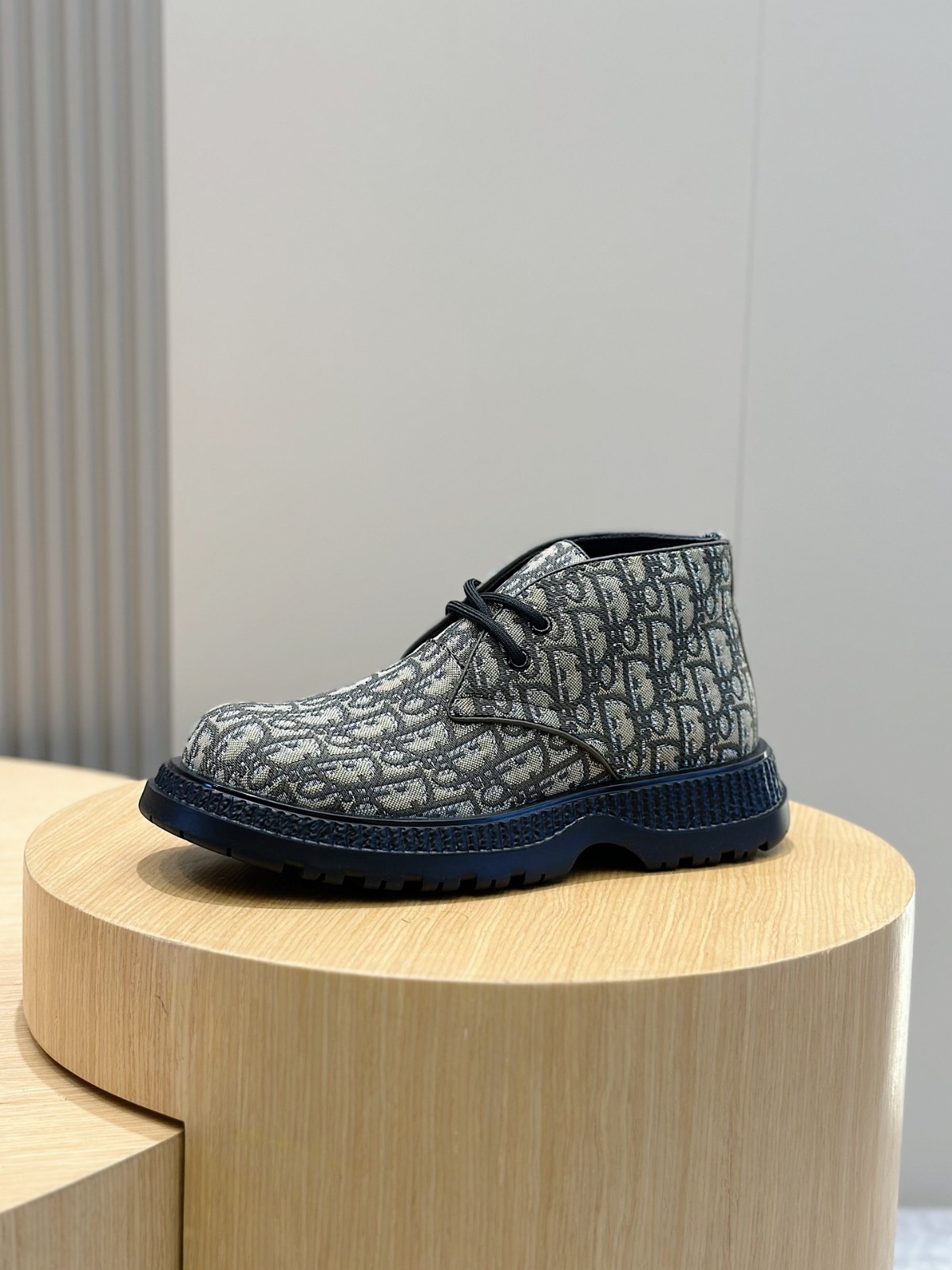 045 44123142 size 38-45