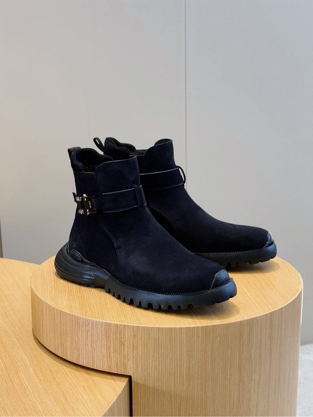 017 48123152 size 38-45