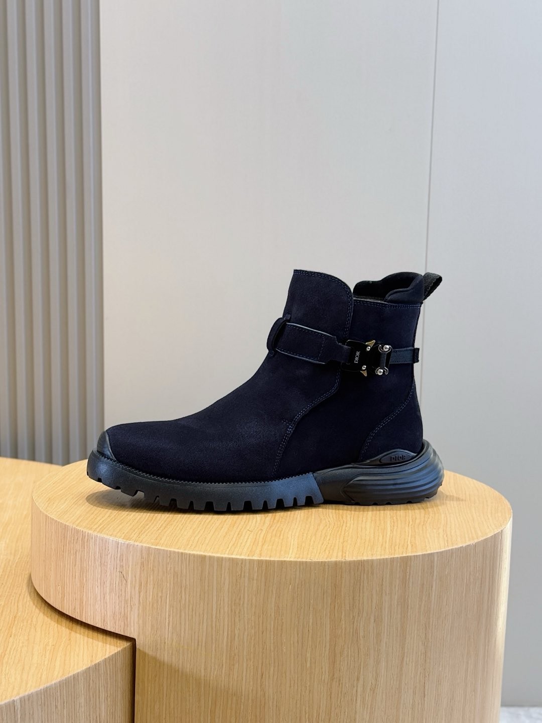 017 48123152 size 38-45