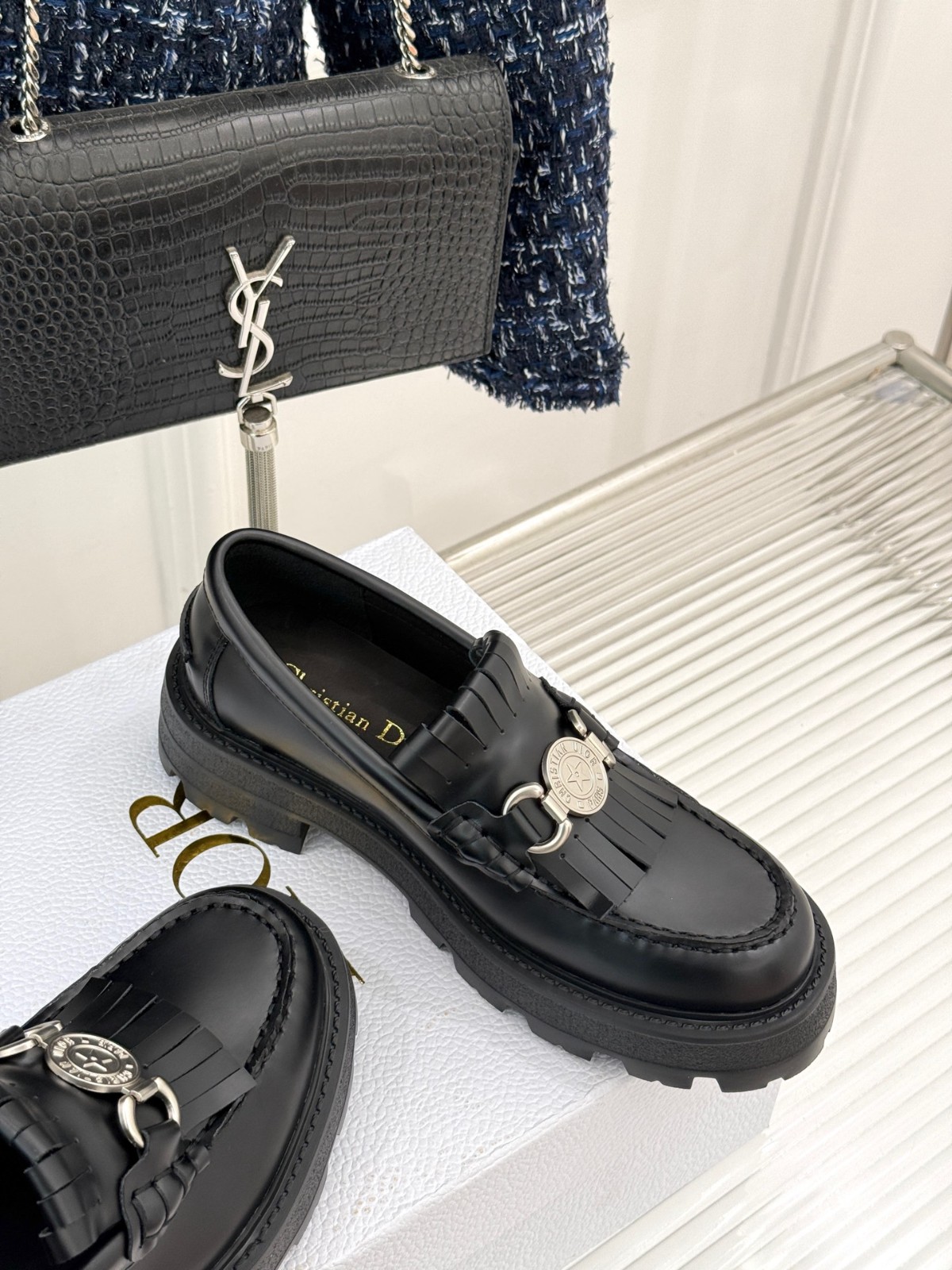 002 38123132 size 35-41