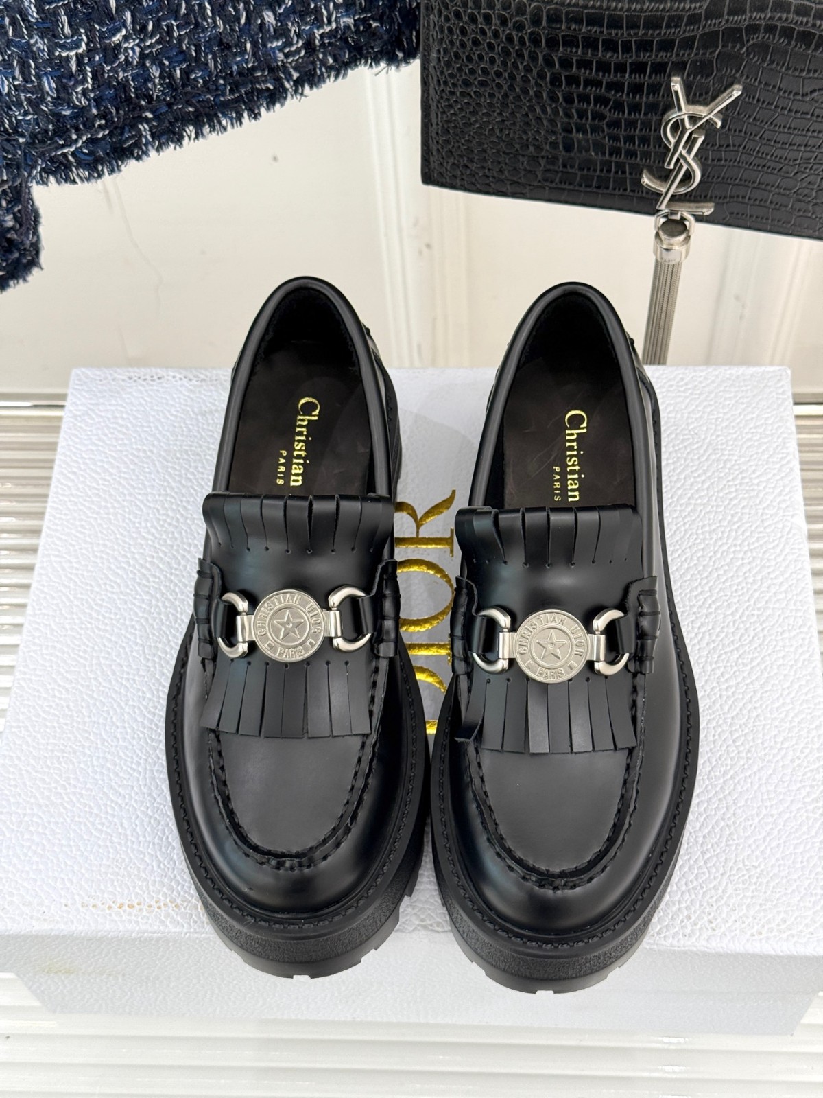 002 38123132 size 35-41