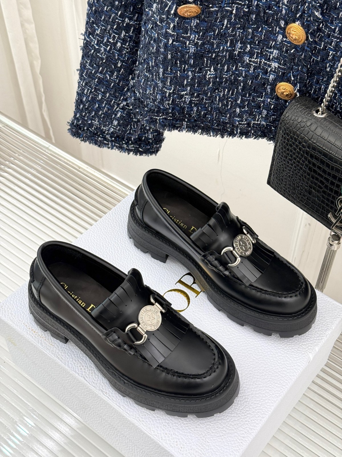 002 38123132 size 35-41