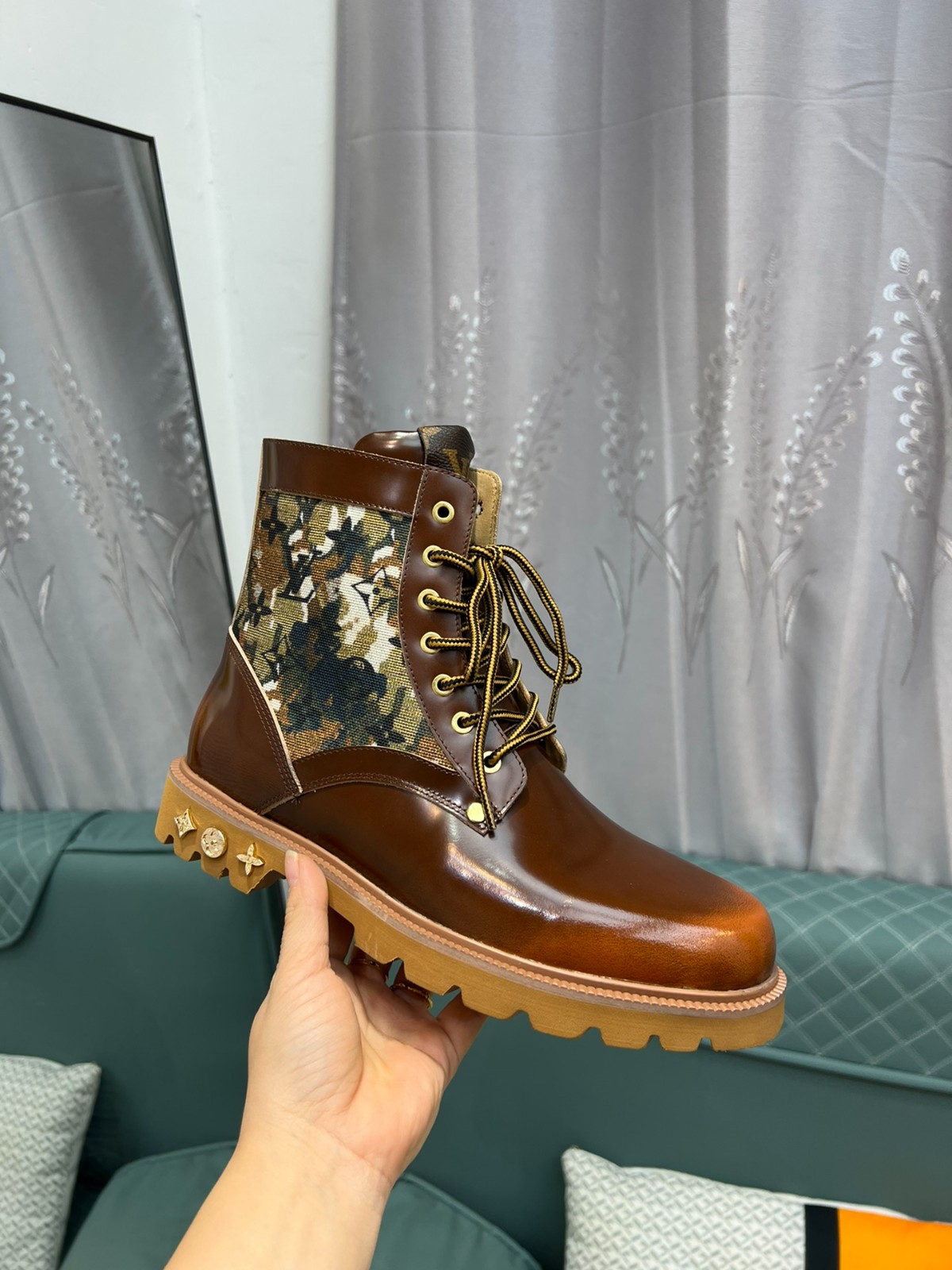 020 020#001-LV-shoes-01-2025SS