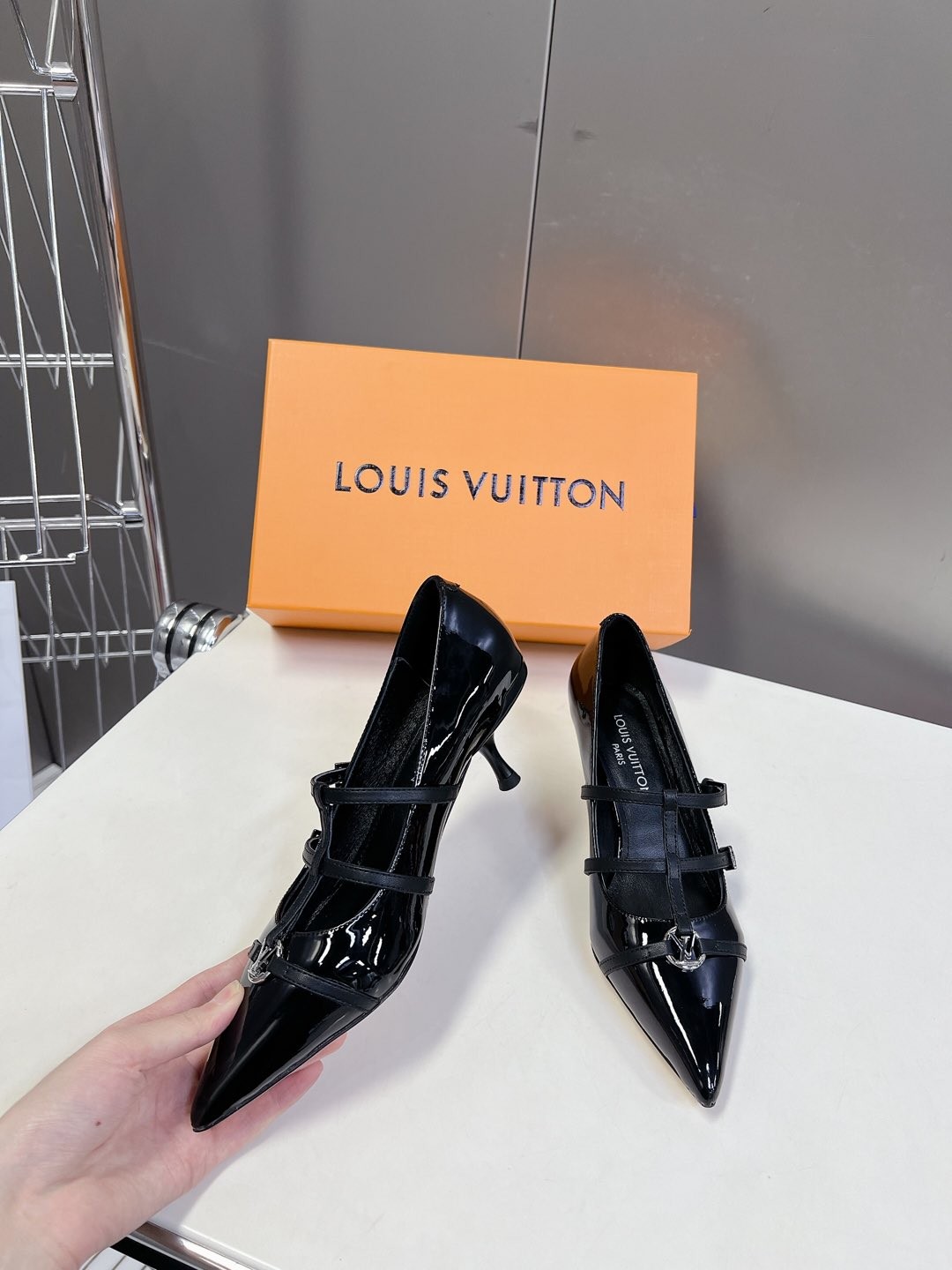 017 017#001-LV-shoes-01-2025SS