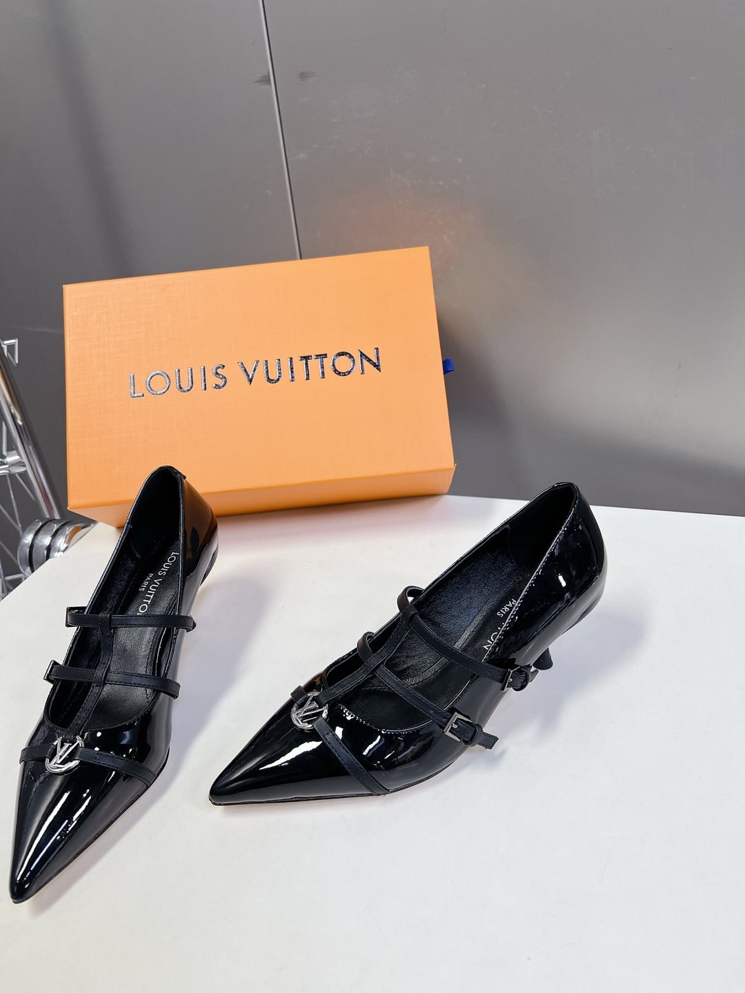 017 017#001-LV-shoes-01-2025SS