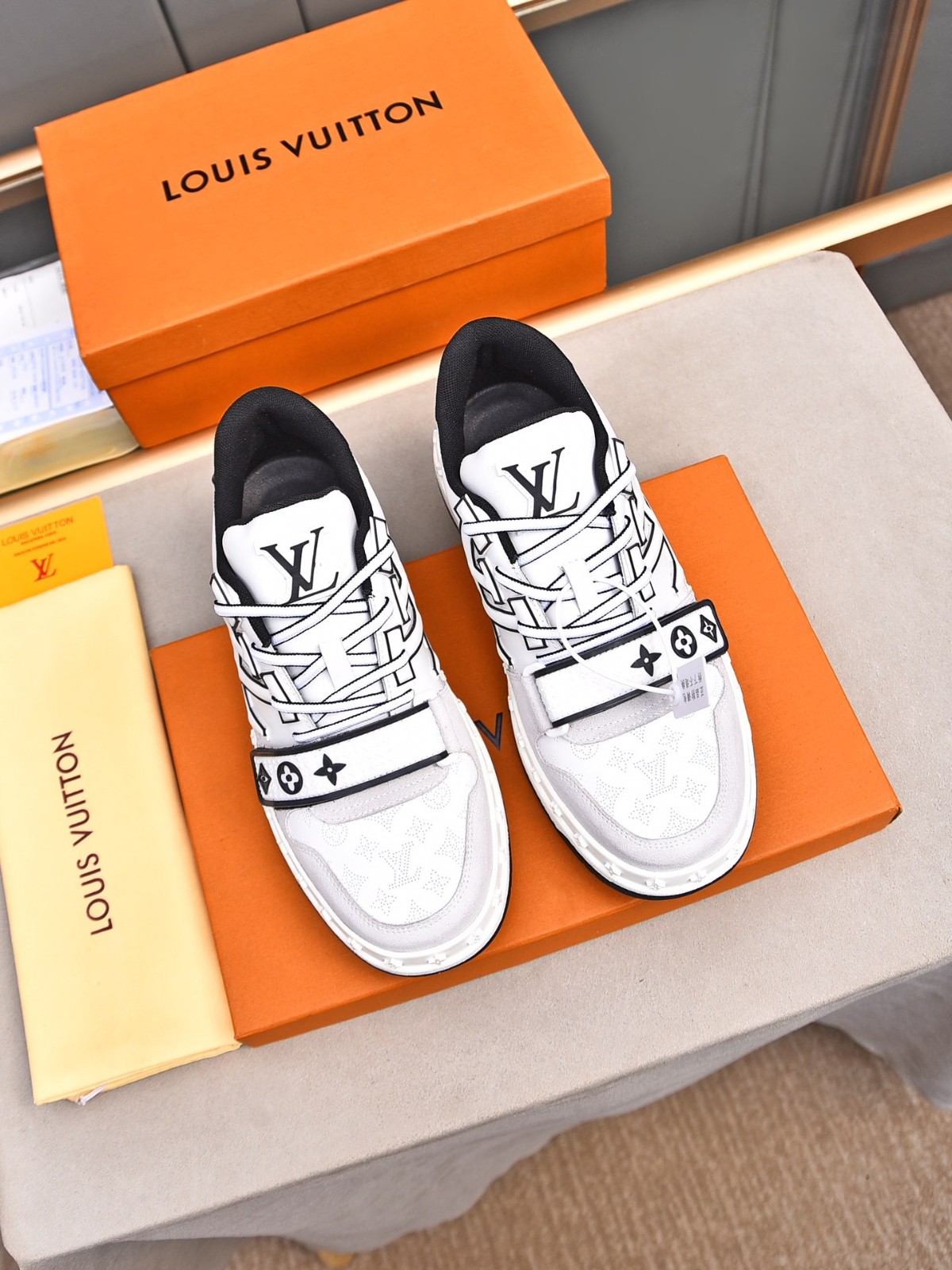 015 015#001-LV-shoes-01-2025SS