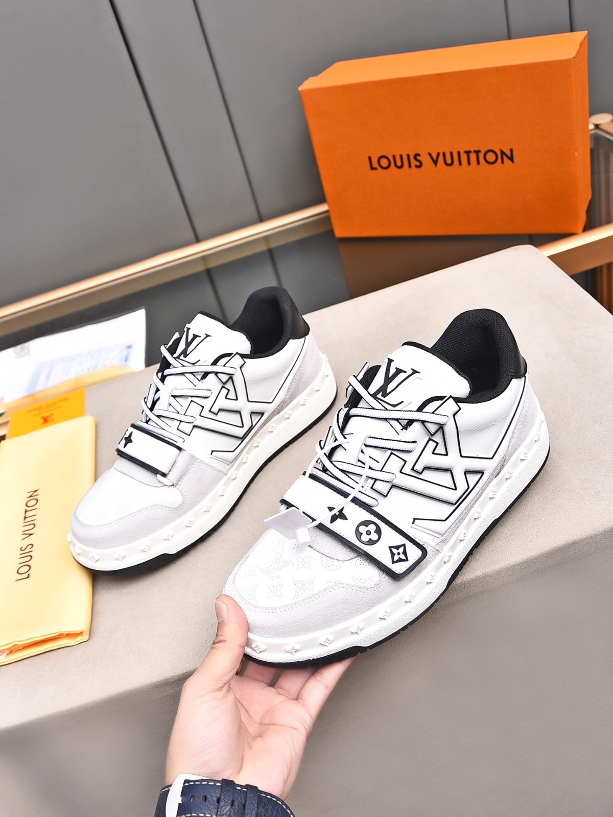 015 015#001-LV-shoes-01-2025SS