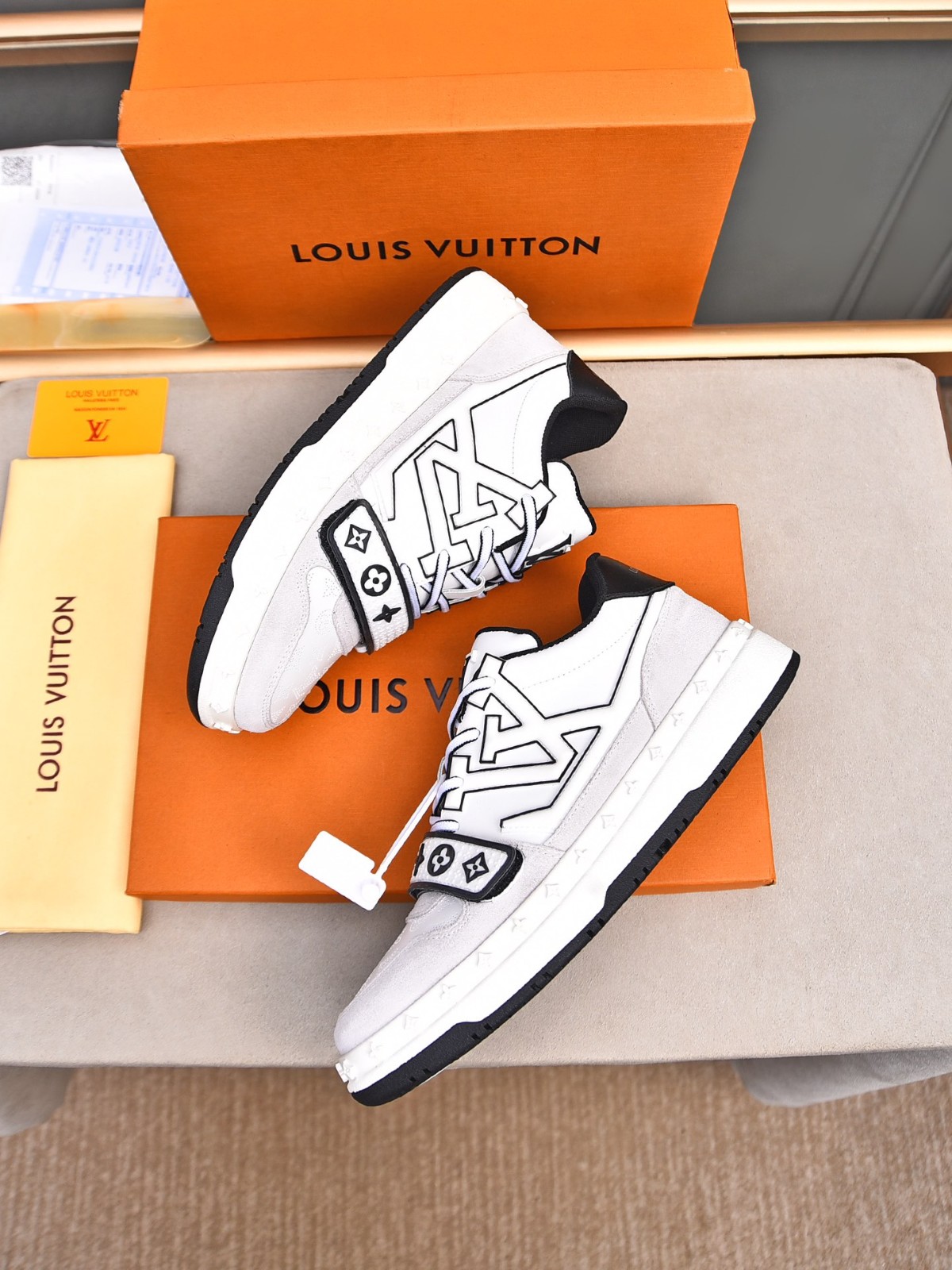 015 015#001-LV-shoes-01-2025SS