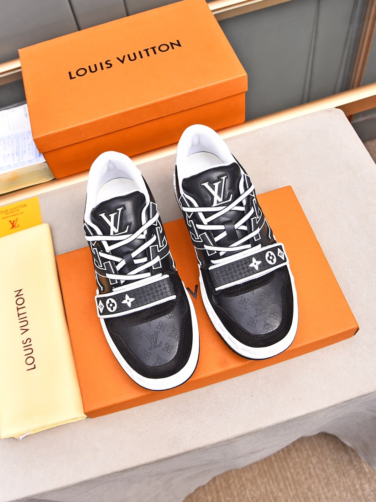 013 013#001-LV-shoes-01-2025SS