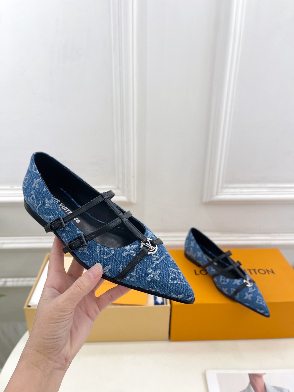011 011#001-LV-shoes-01-2025SS