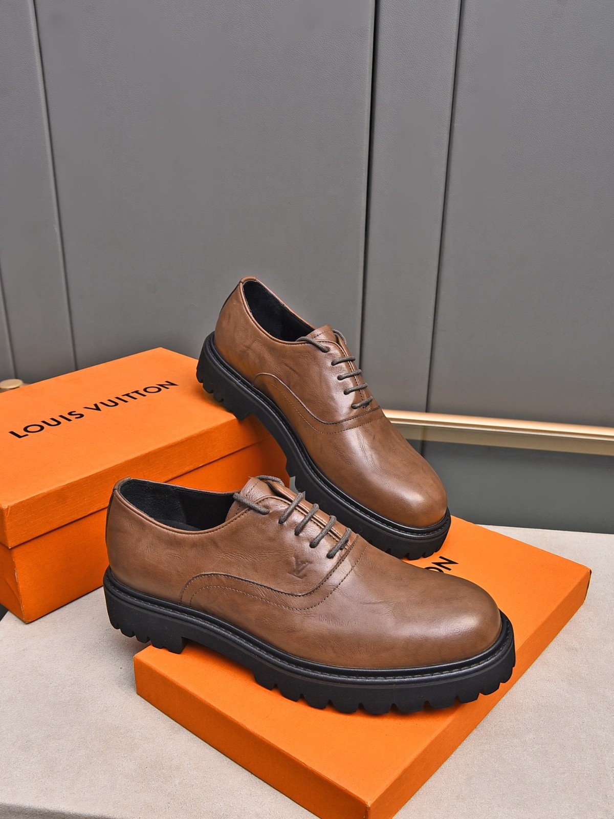 008 008#001-LV-shoes-01-2025SS