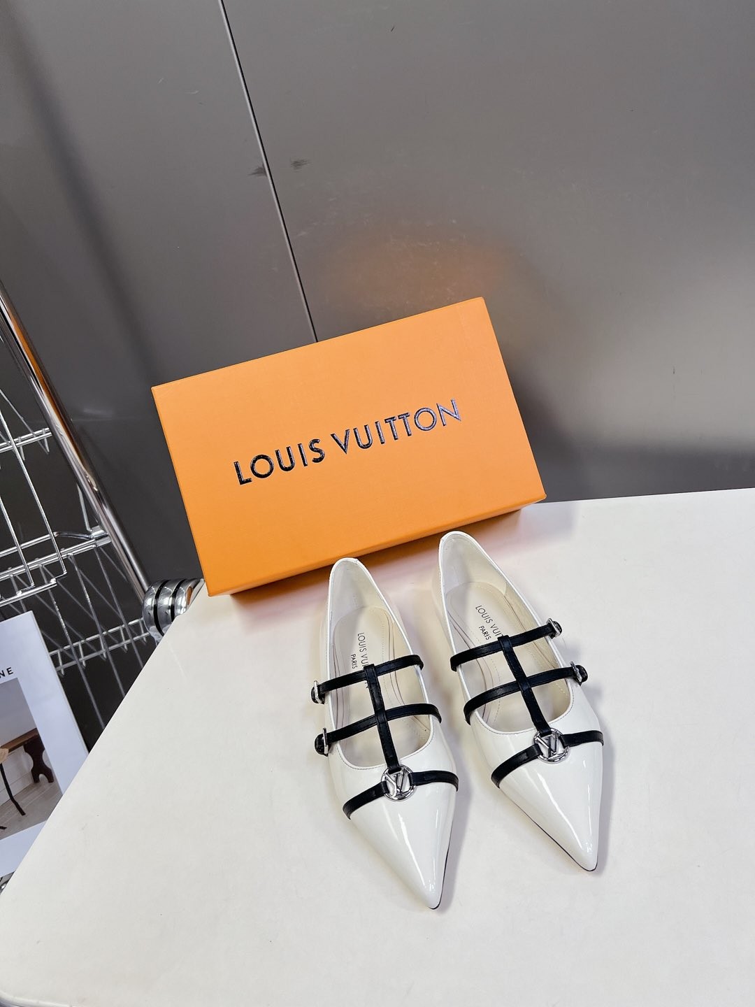 001 001#001-LV-shoes-01-2025SS