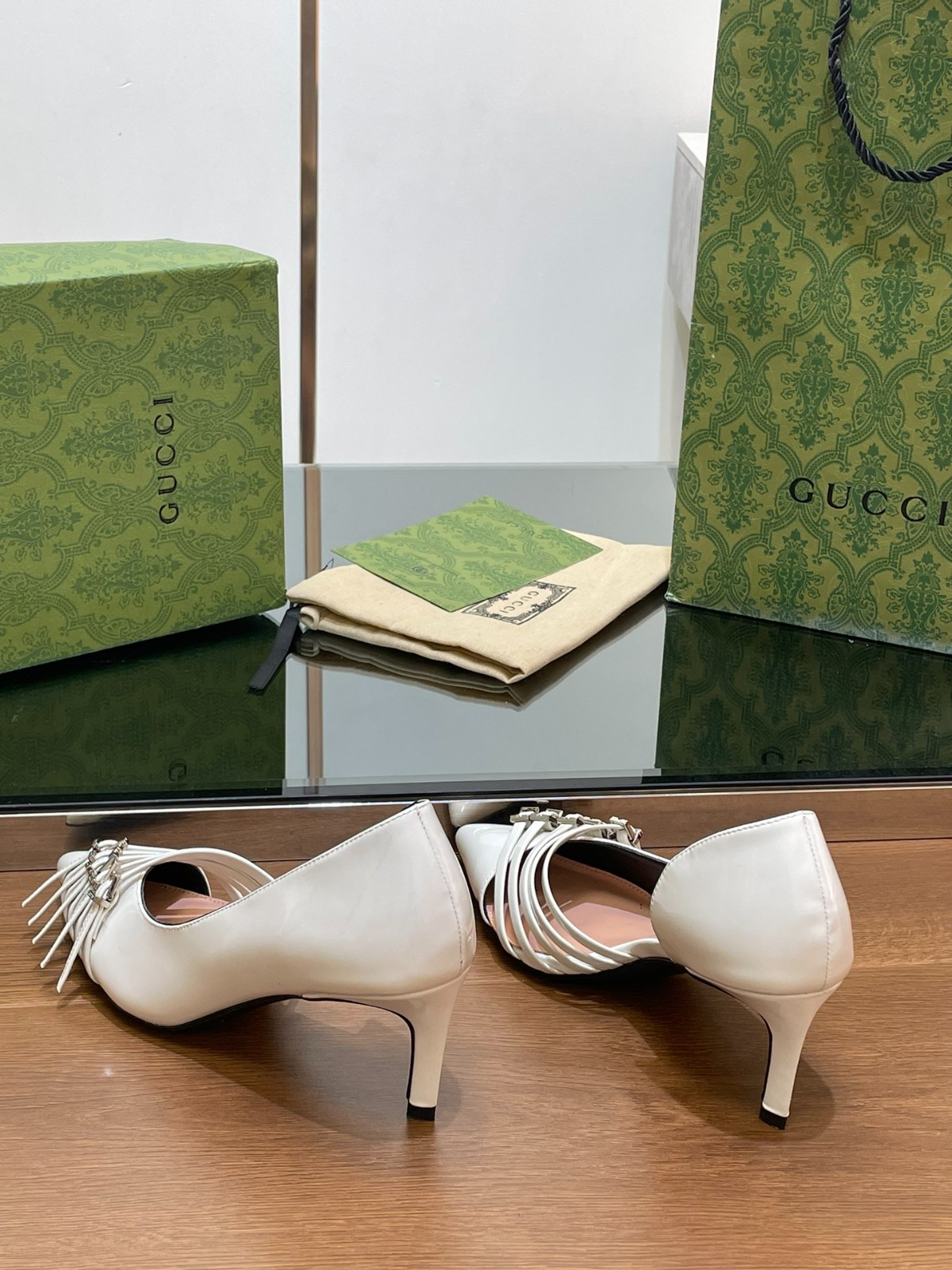 011 011#002-Gucci-shoes-01-2025SS
