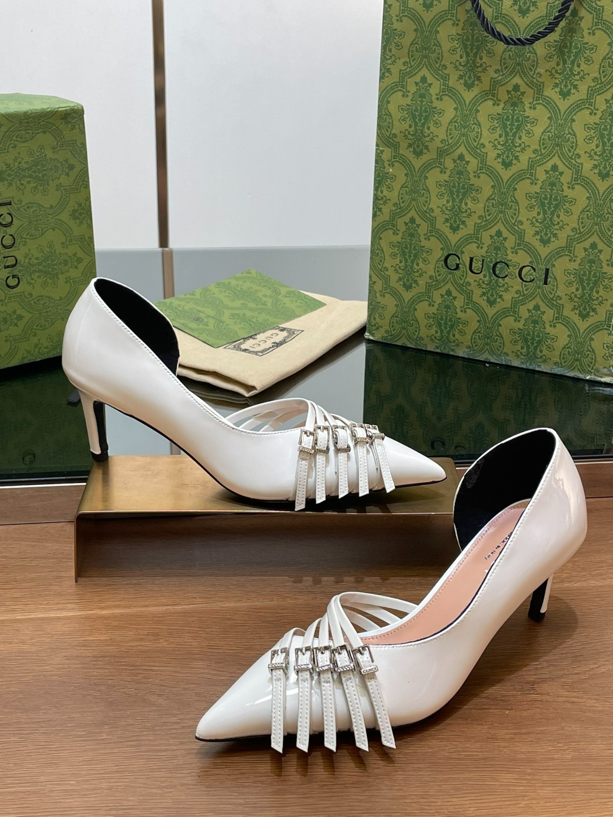 011 011#002-Gucci-shoes-01-2025SS