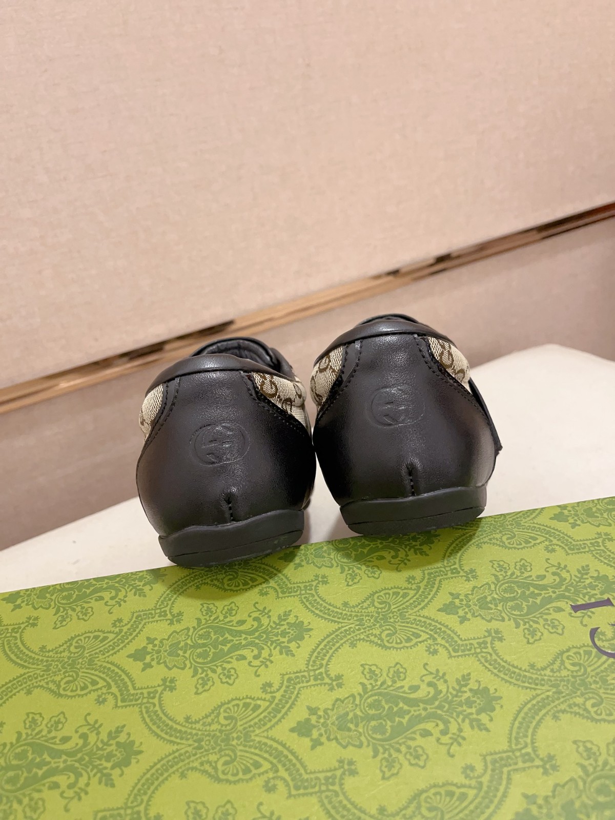 008 008#002-Gucci-shoes-01-2025SS