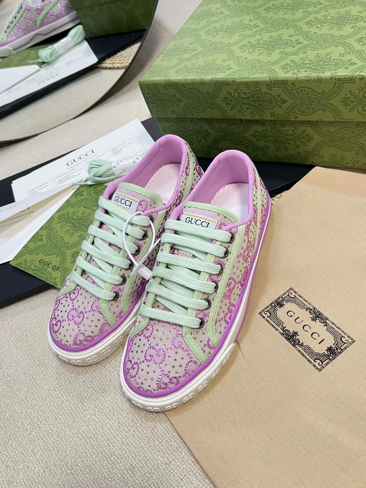 001 001#002-Gucci-shoes-01-2025SS