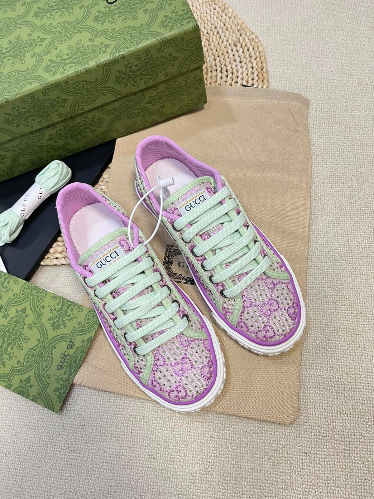001 001#002-Gucci-shoes-01-2025SS