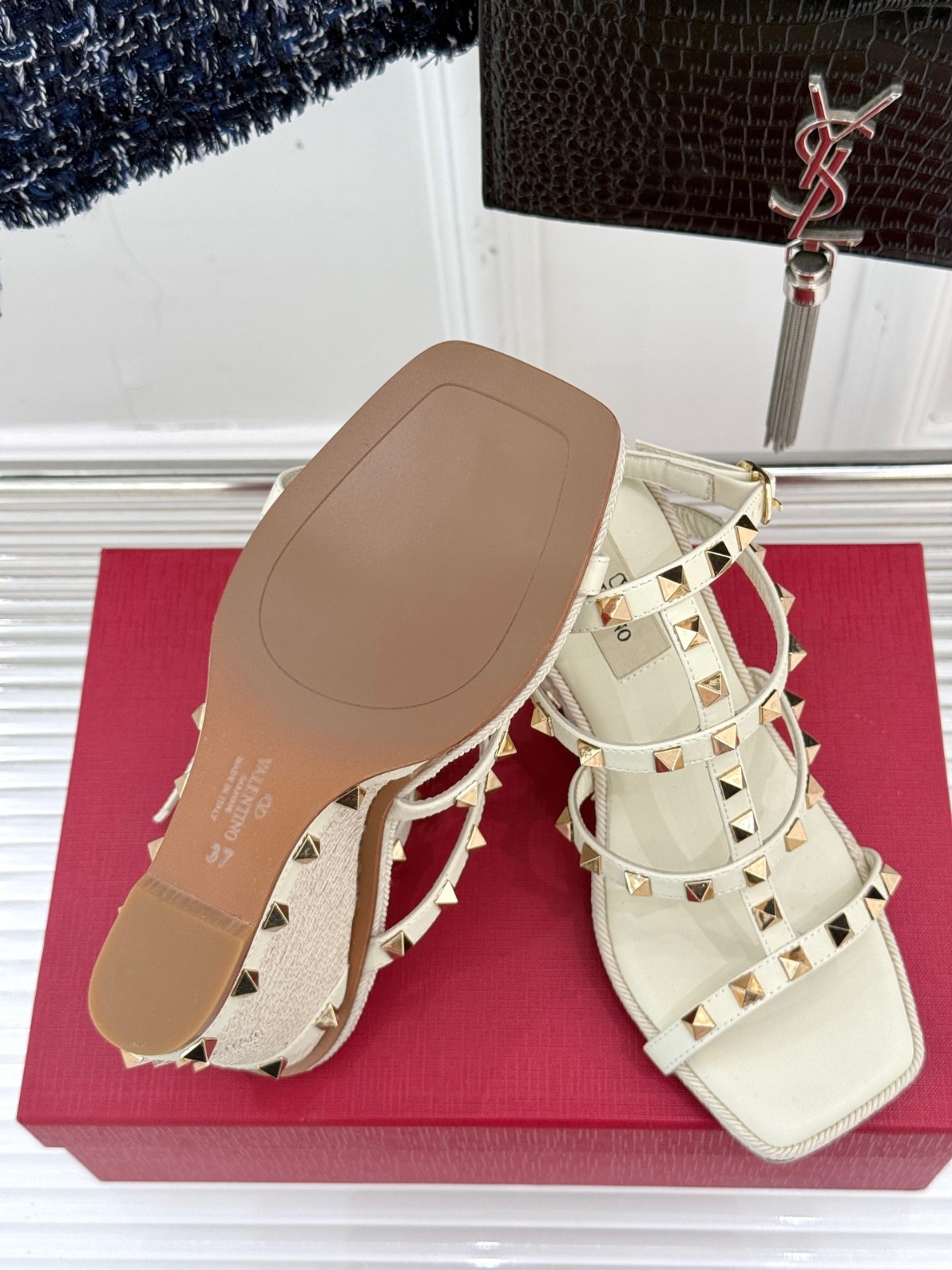 019 019#016-Valentino-shoes-01-2025SS