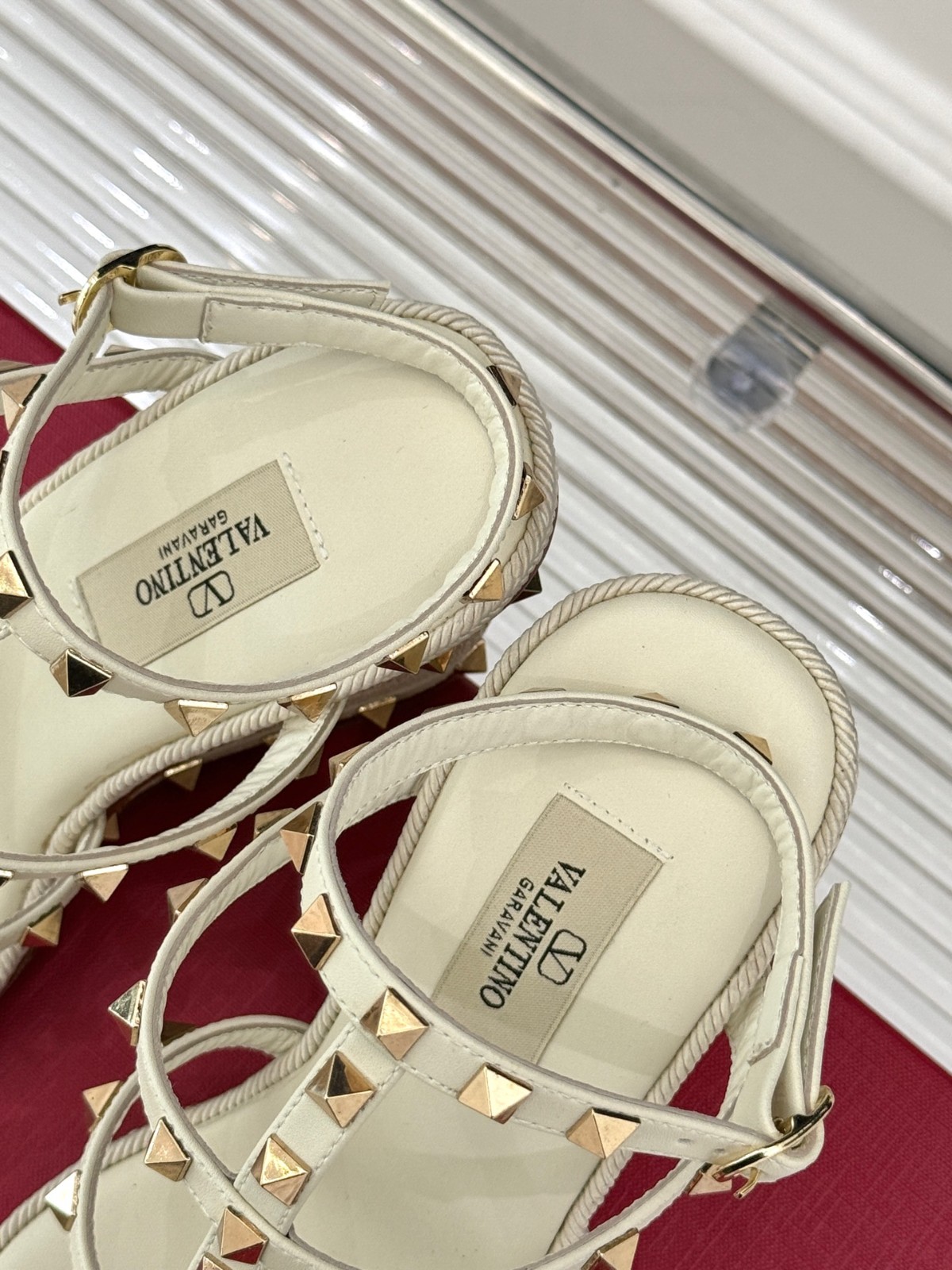 019 019#016-Valentino-shoes-01-2025SS