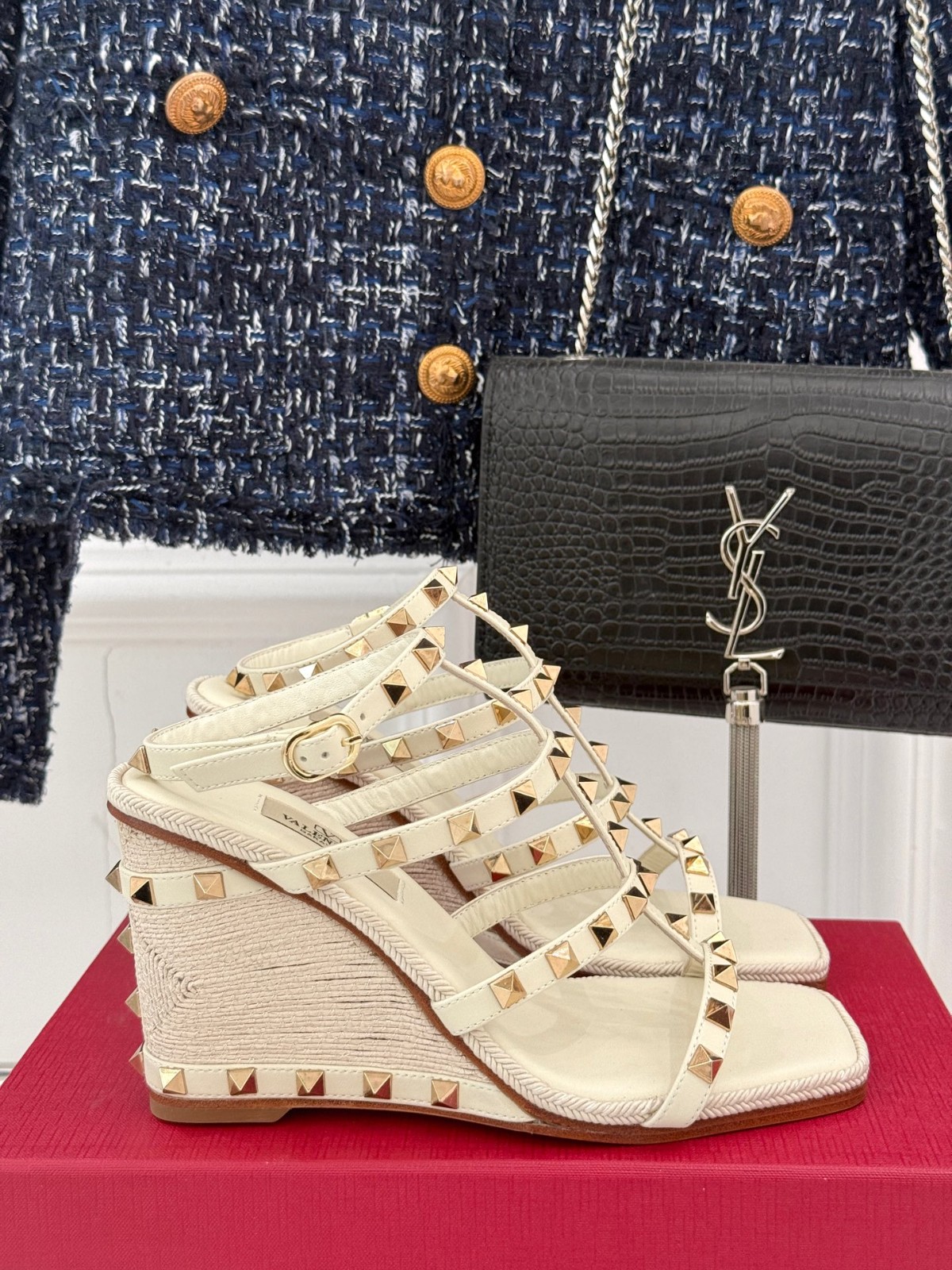 019 019#016-Valentino-shoes-01-2025SS