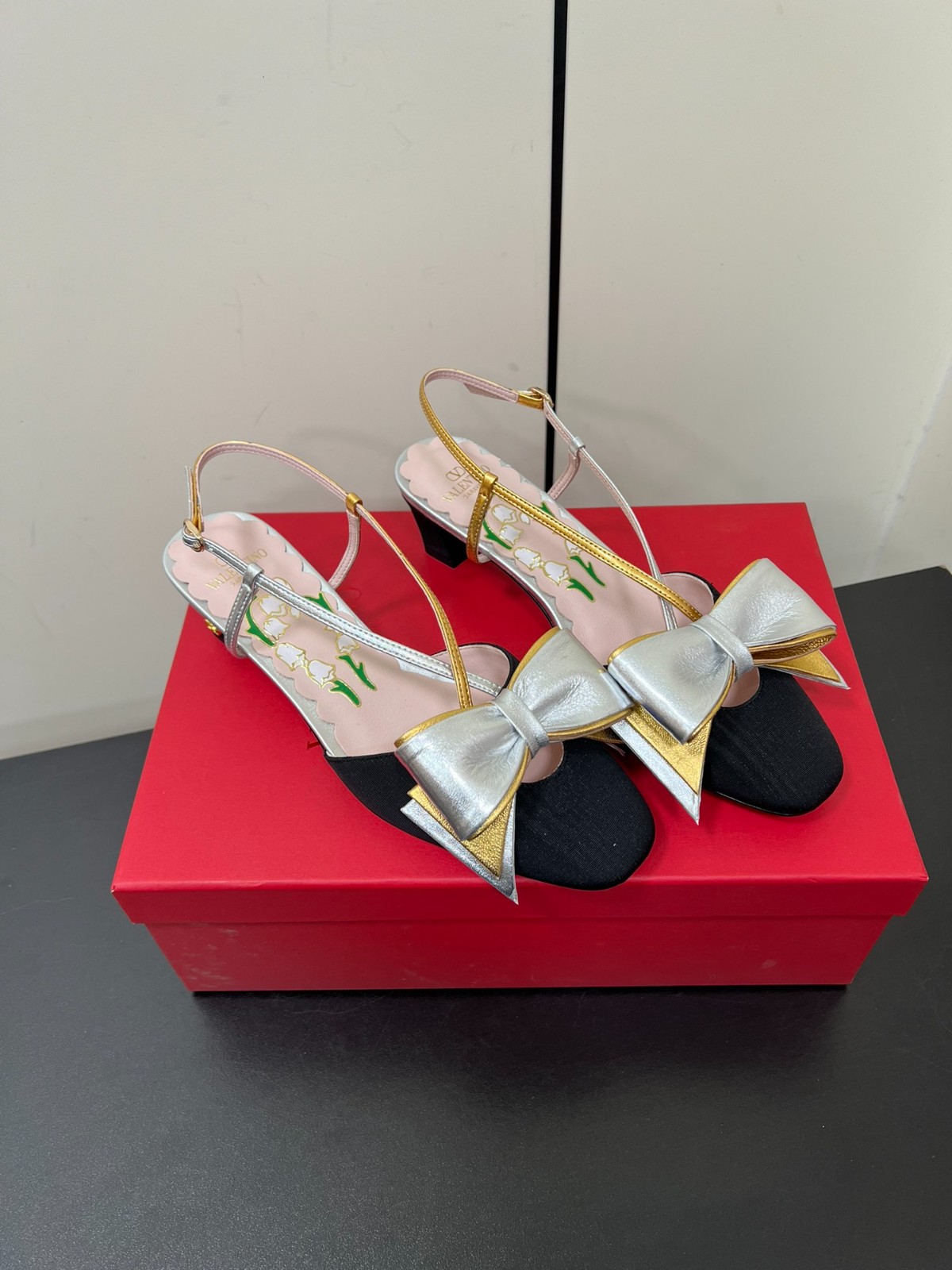 018 018#016-Valentino-shoes-01-2025SS