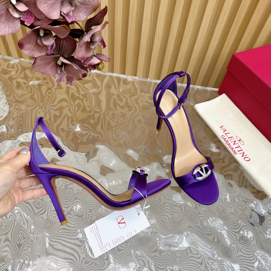 017 017#016-Valentino-shoes-01-2025SS
