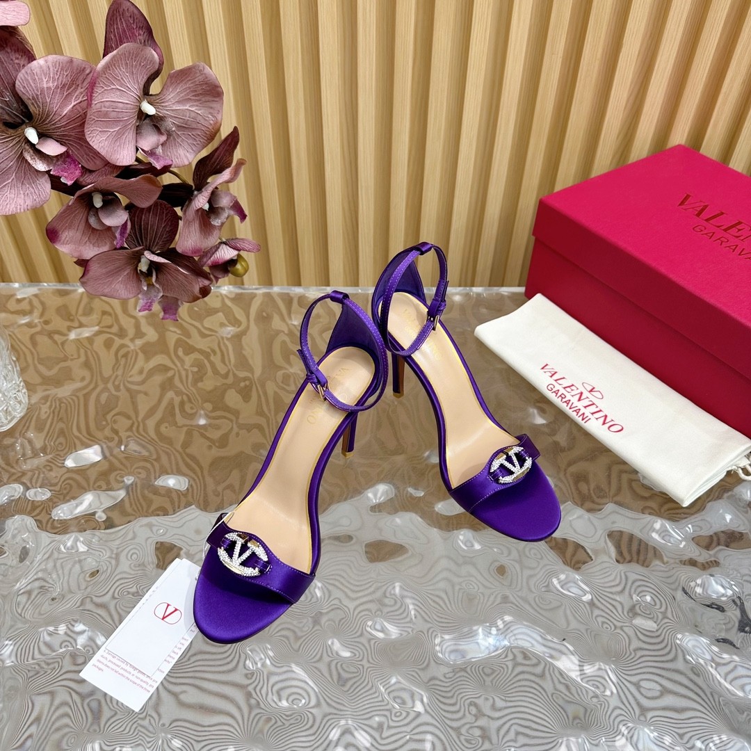017 017#016-Valentino-shoes-01-2025SS
