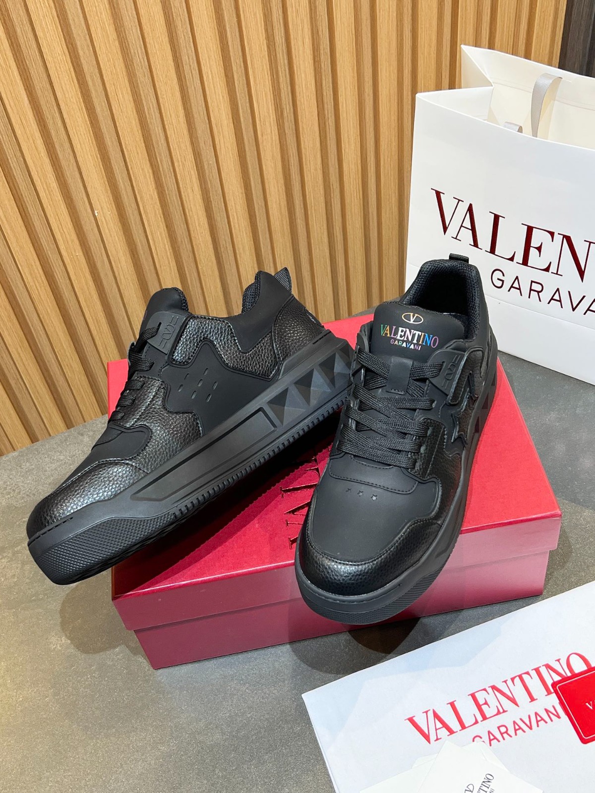 014 014#016-Valentino-shoes-01-2025SS