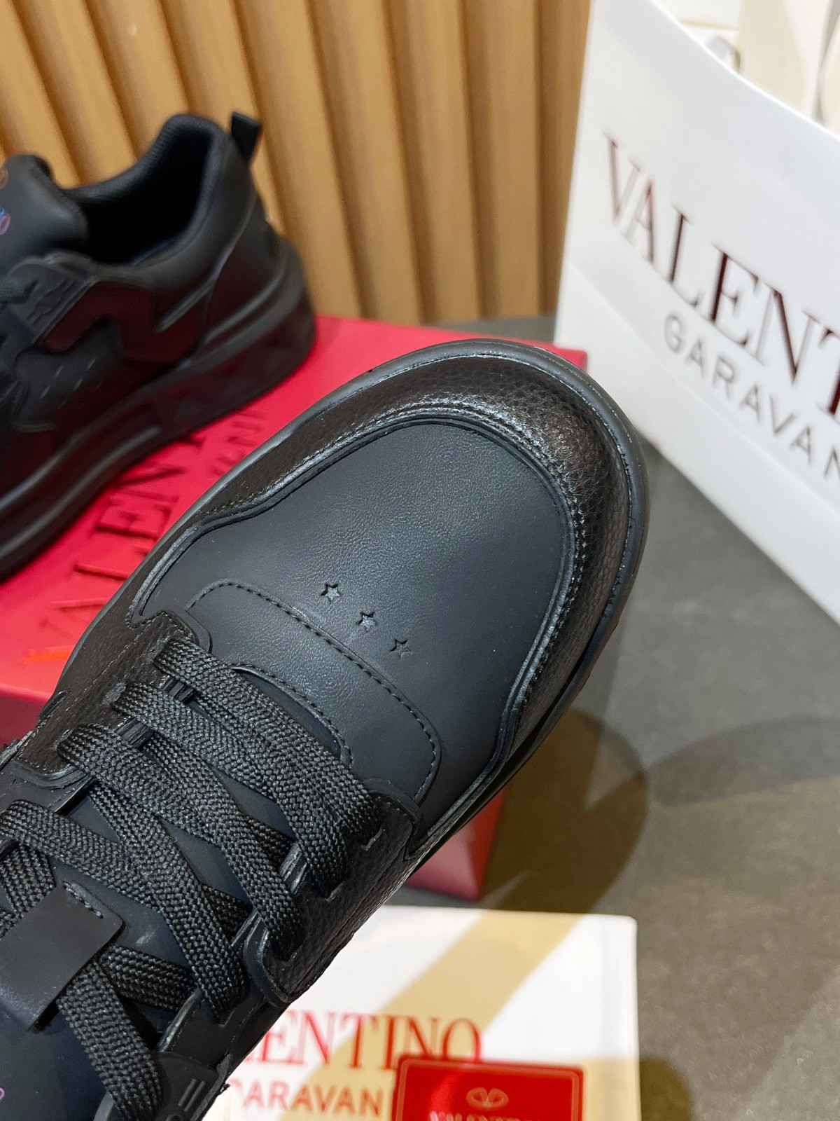 014 014#016-Valentino-shoes-01-2025SS