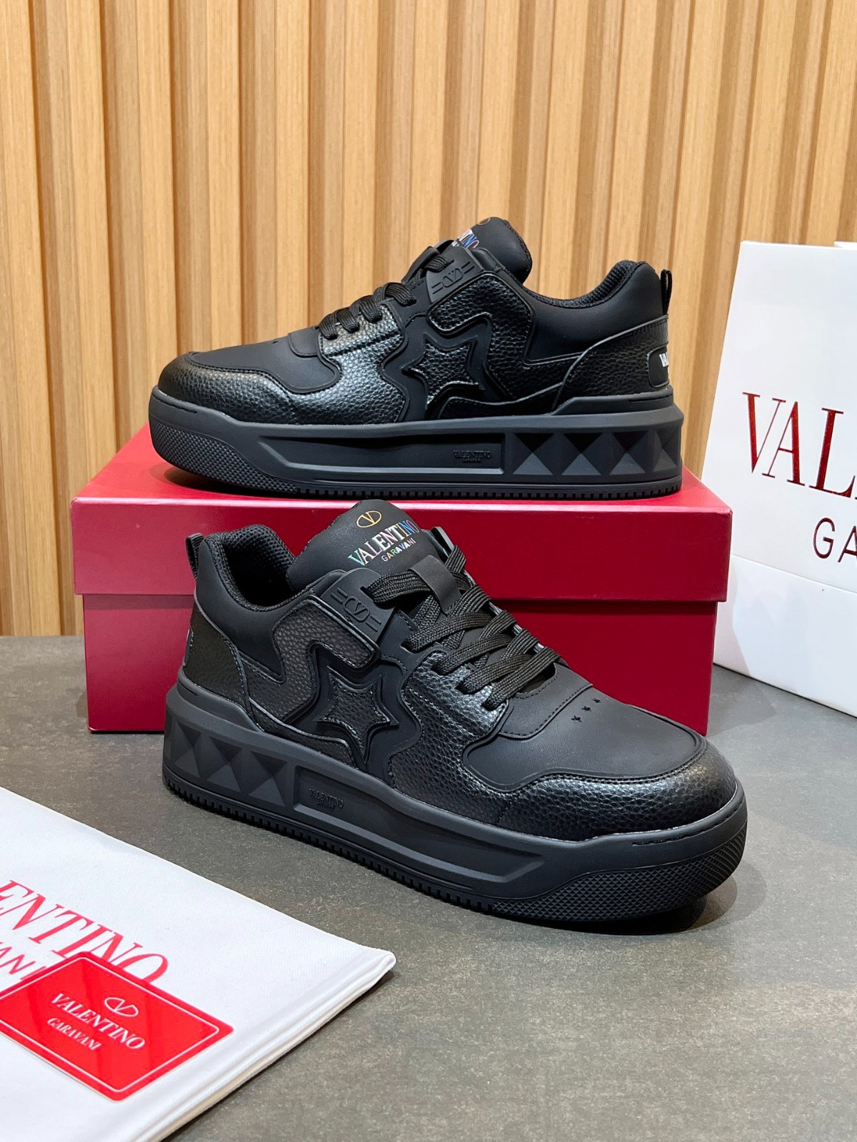 014 014#016-Valentino-shoes-01-2025SS