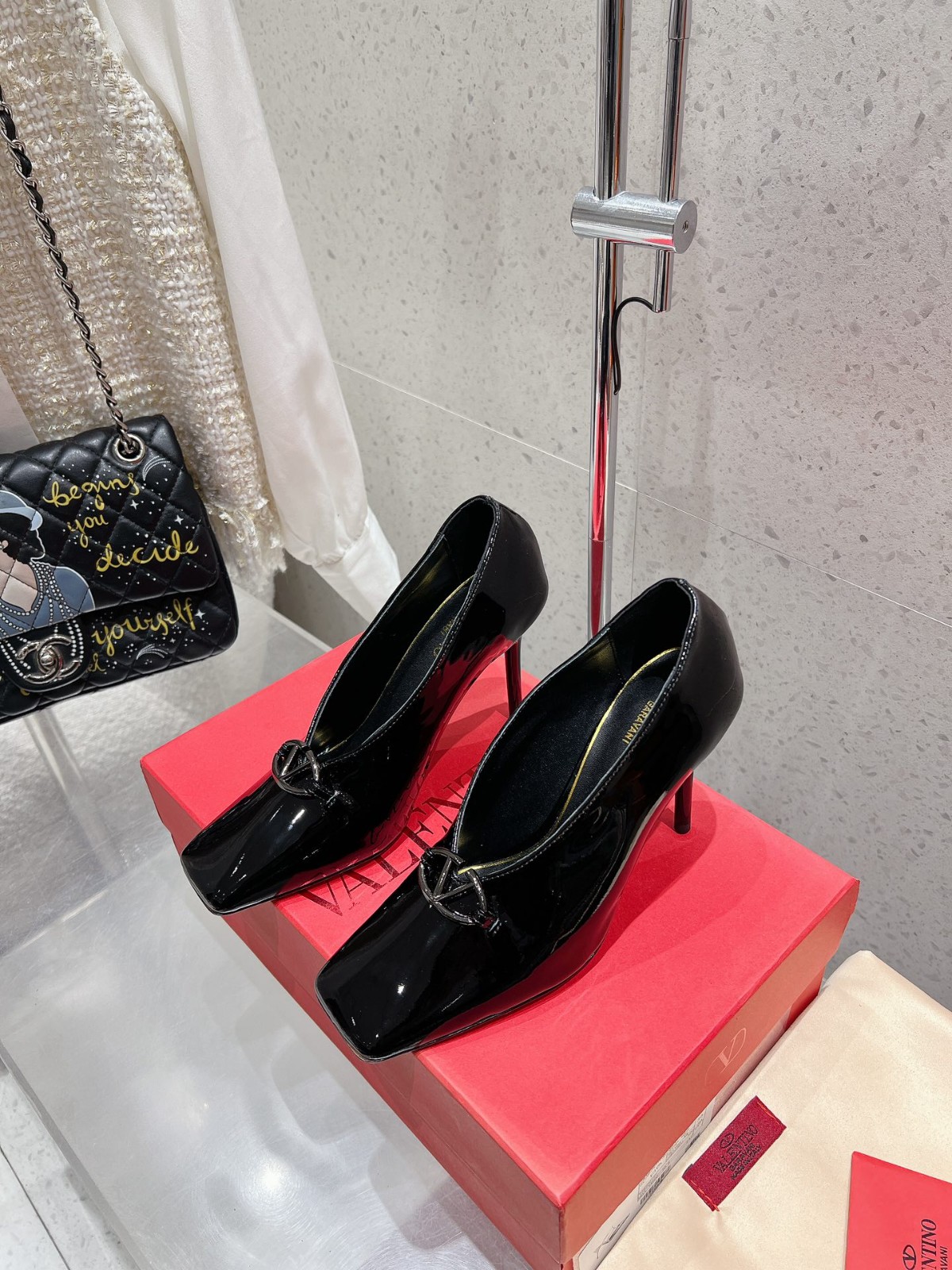012 012#016-Valentino-shoes-01-2025SS