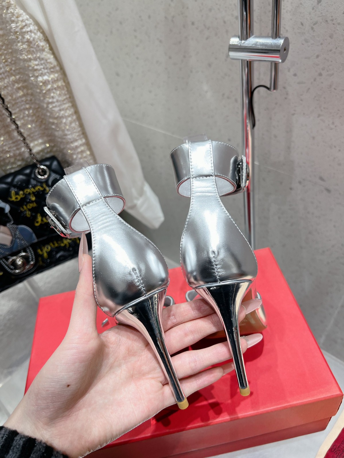 009 009#016-Valentino-shoes-01-2025SS