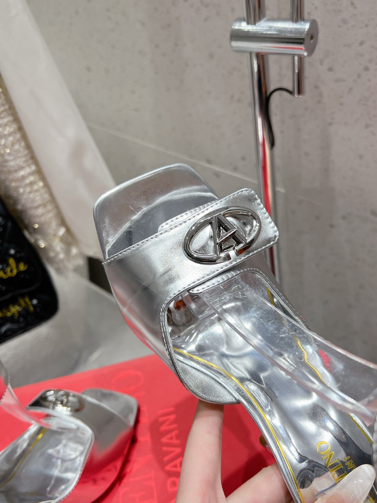 009 009#016-Valentino-shoes-01-2025SS