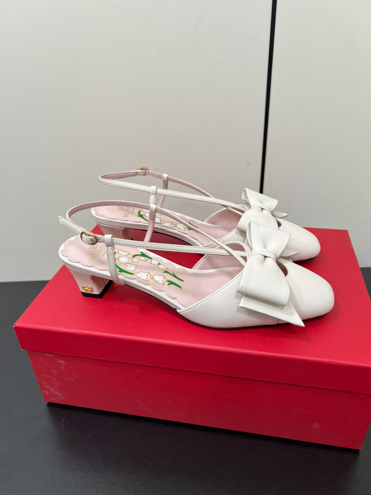 007 007#016-Valentino-shoes-01-2025SS