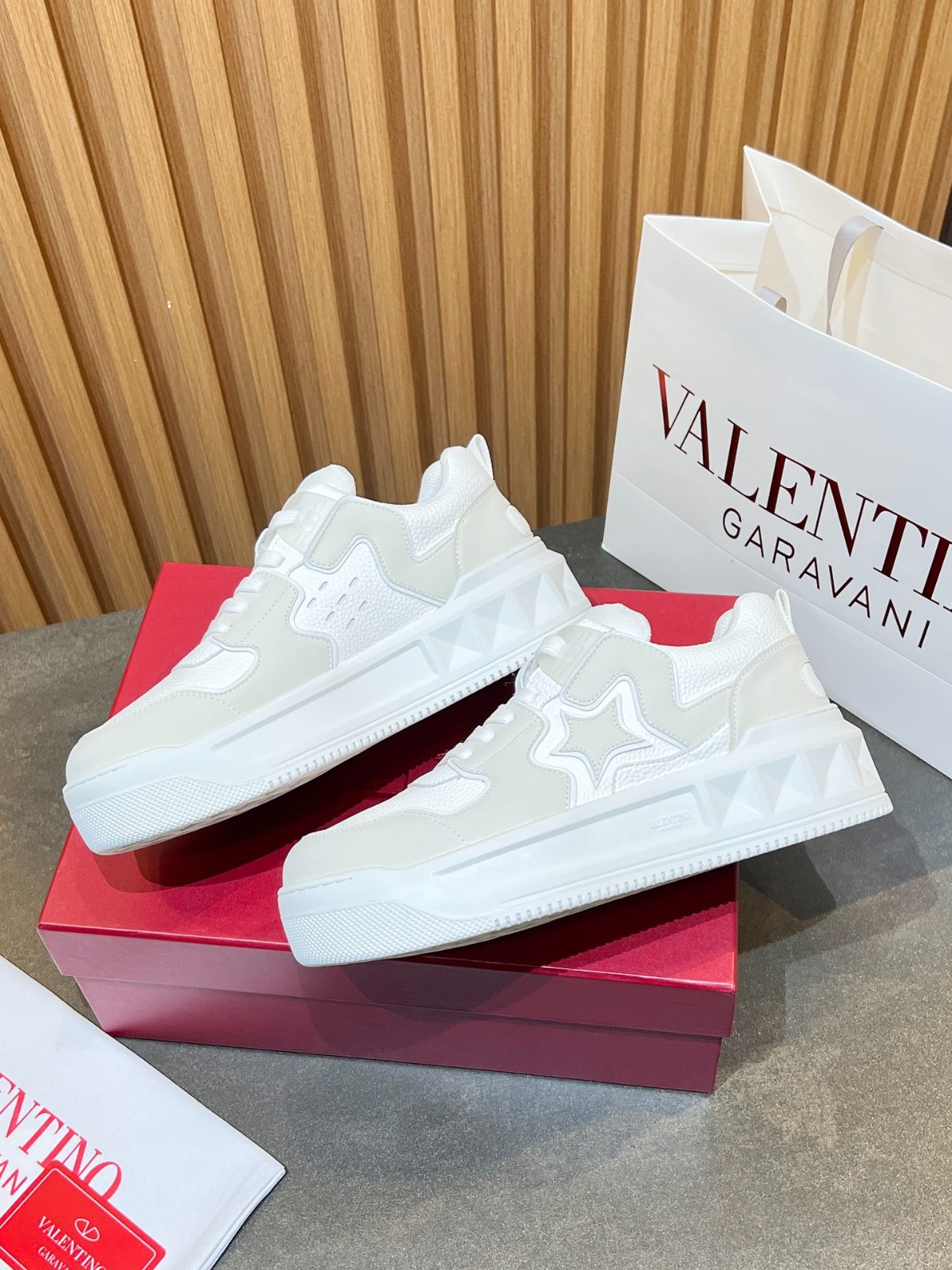 004 004#016-Valentino-shoes-01-2025SS