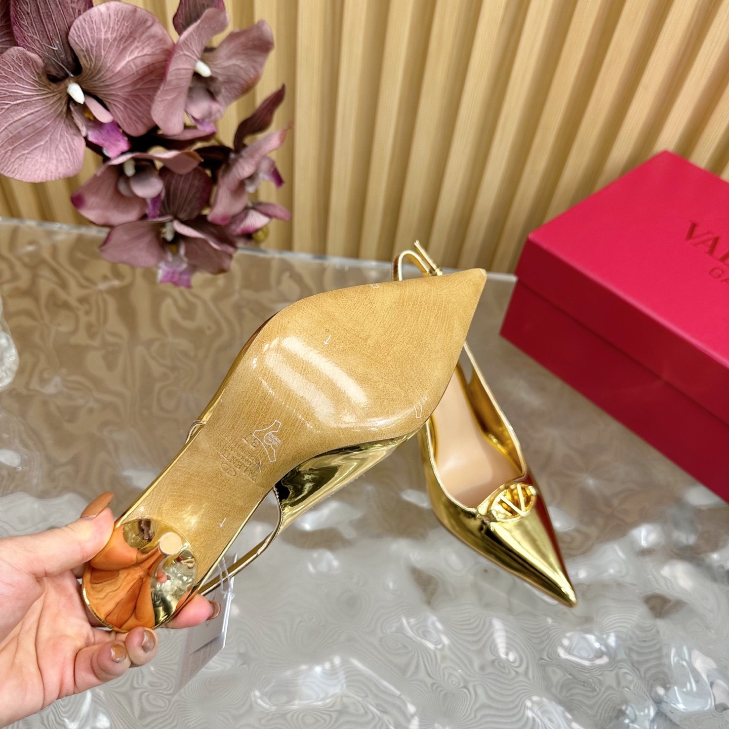 003 003#016-Valentino-shoes-01-2025SS
