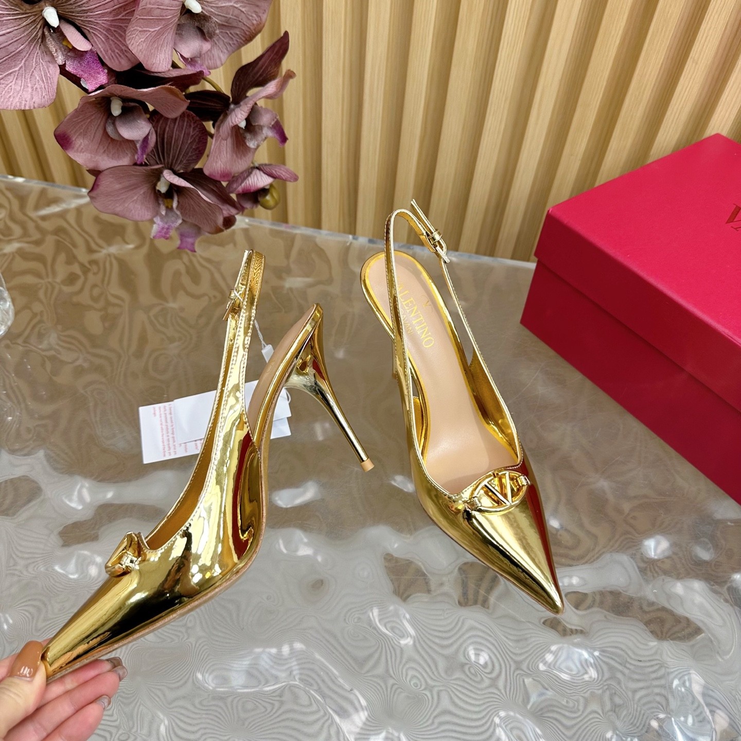 003 003#016-Valentino-shoes-01-2025SS