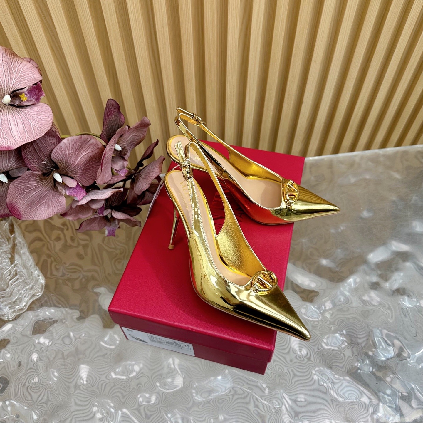 003 003#016-Valentino-shoes-01-2025SS