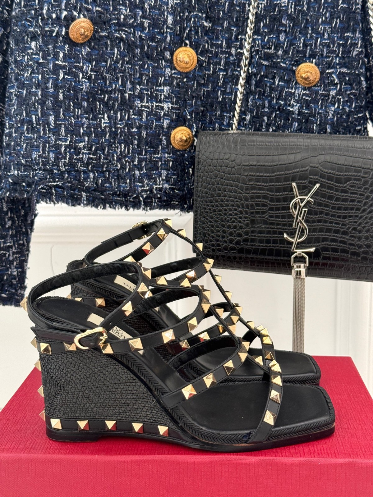 002 002#016-Valentino-shoes-01-2025SS