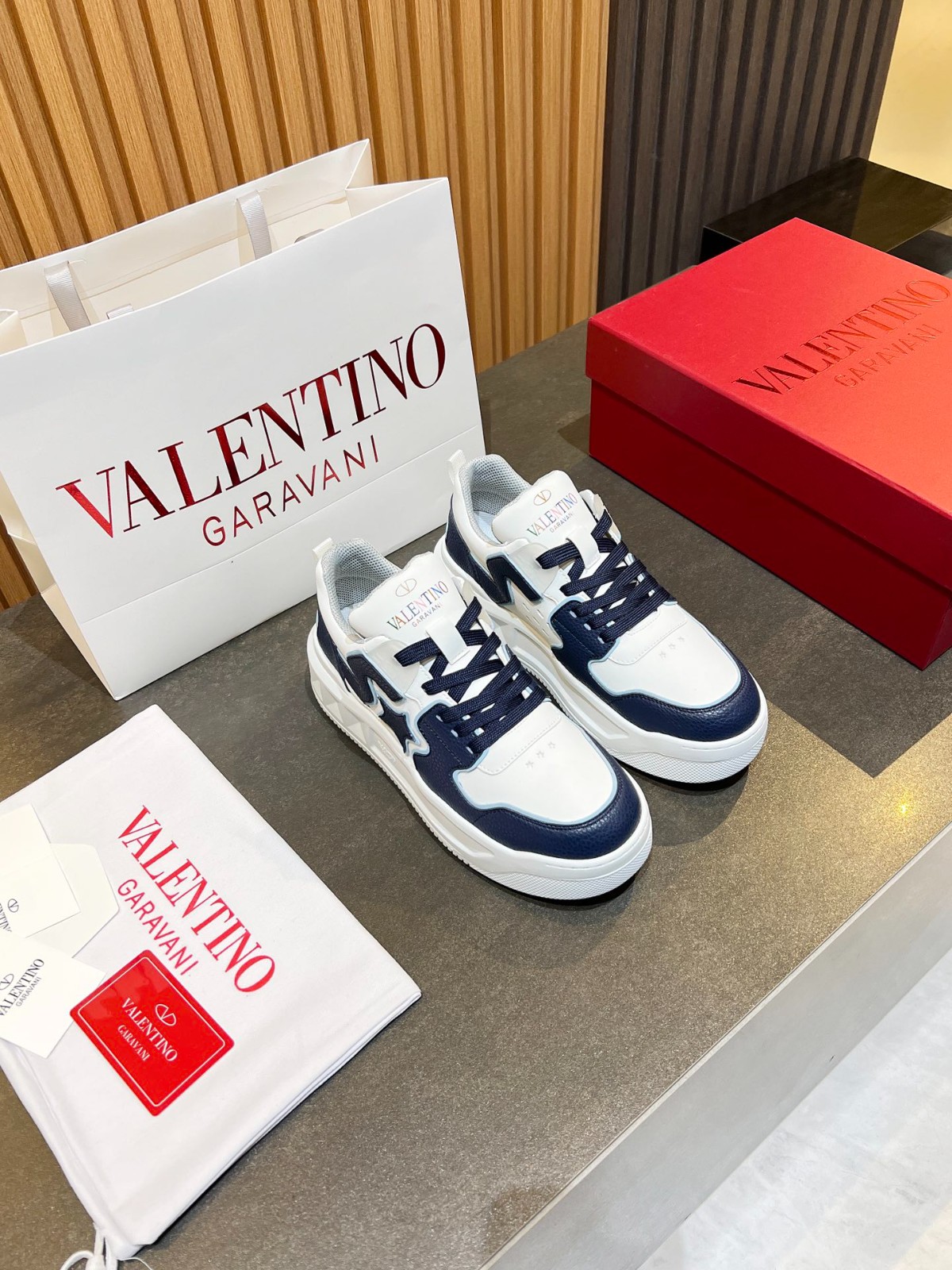 001 001#016-Valentino-shoes-01-2025SS