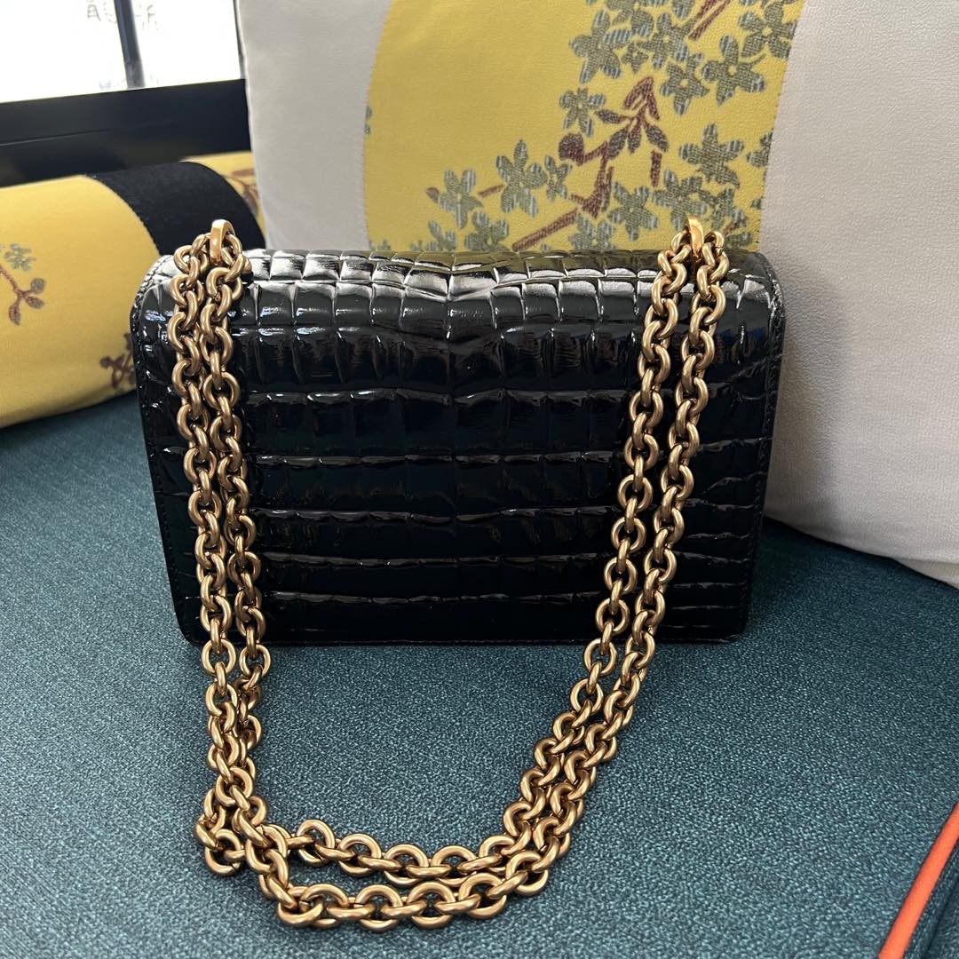 014 014#226-Valentino-Bags-01-2025SS
