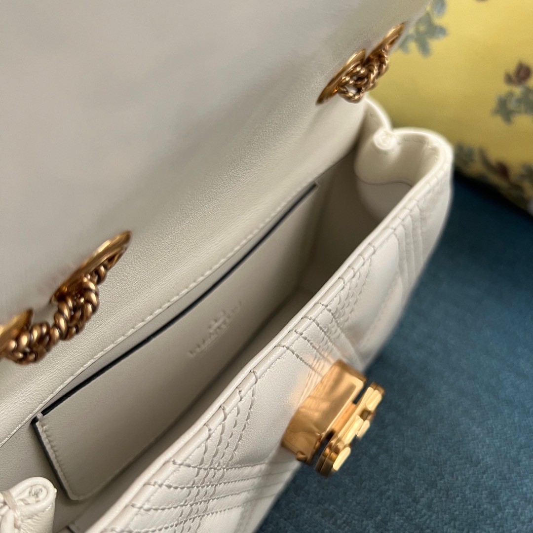 007 007#226-Valentino-Bags-01-2025SS