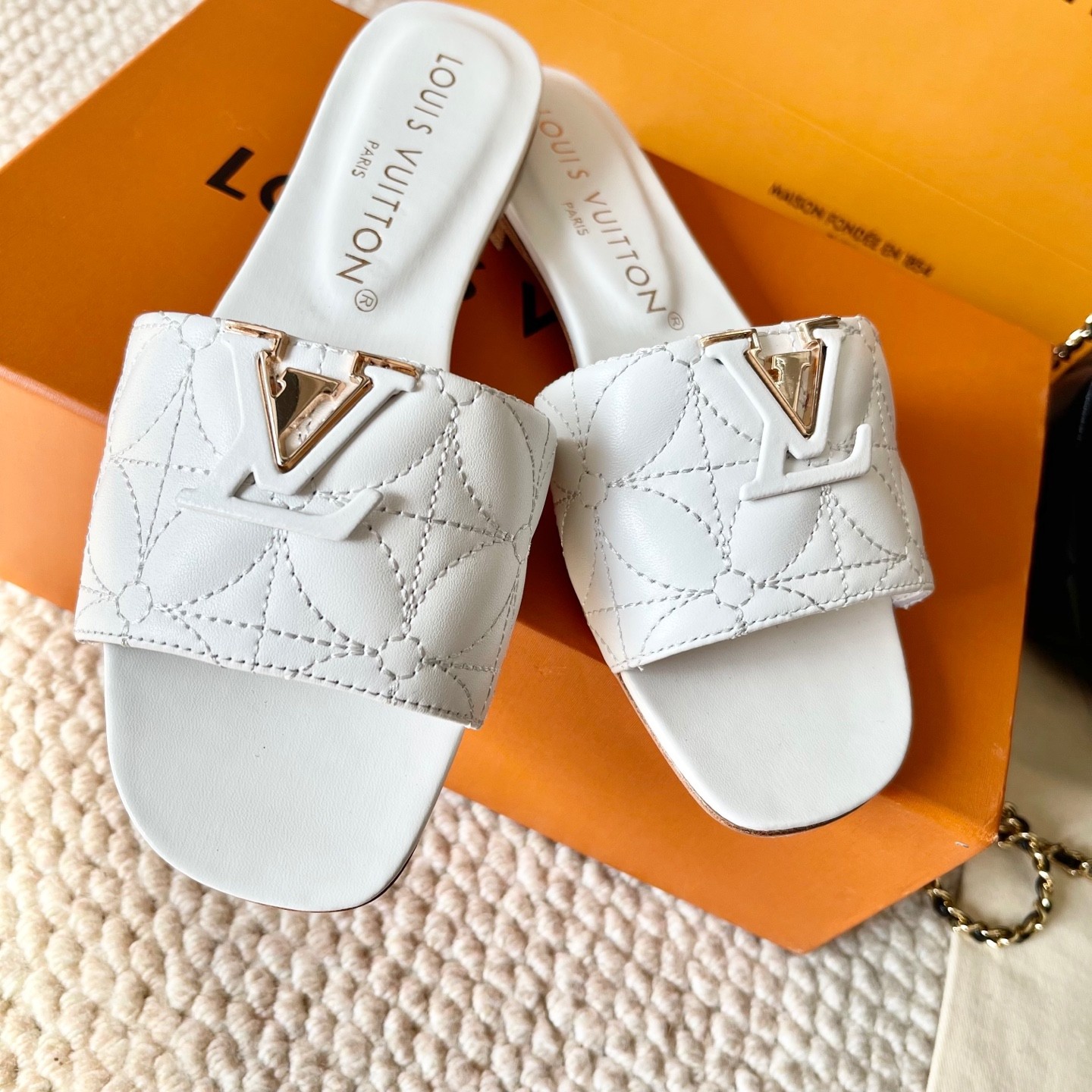 047 32123114 size 35-42
