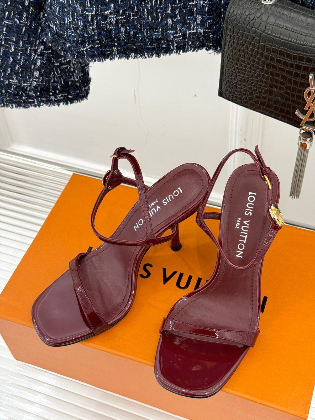042 32123114 size 35-42