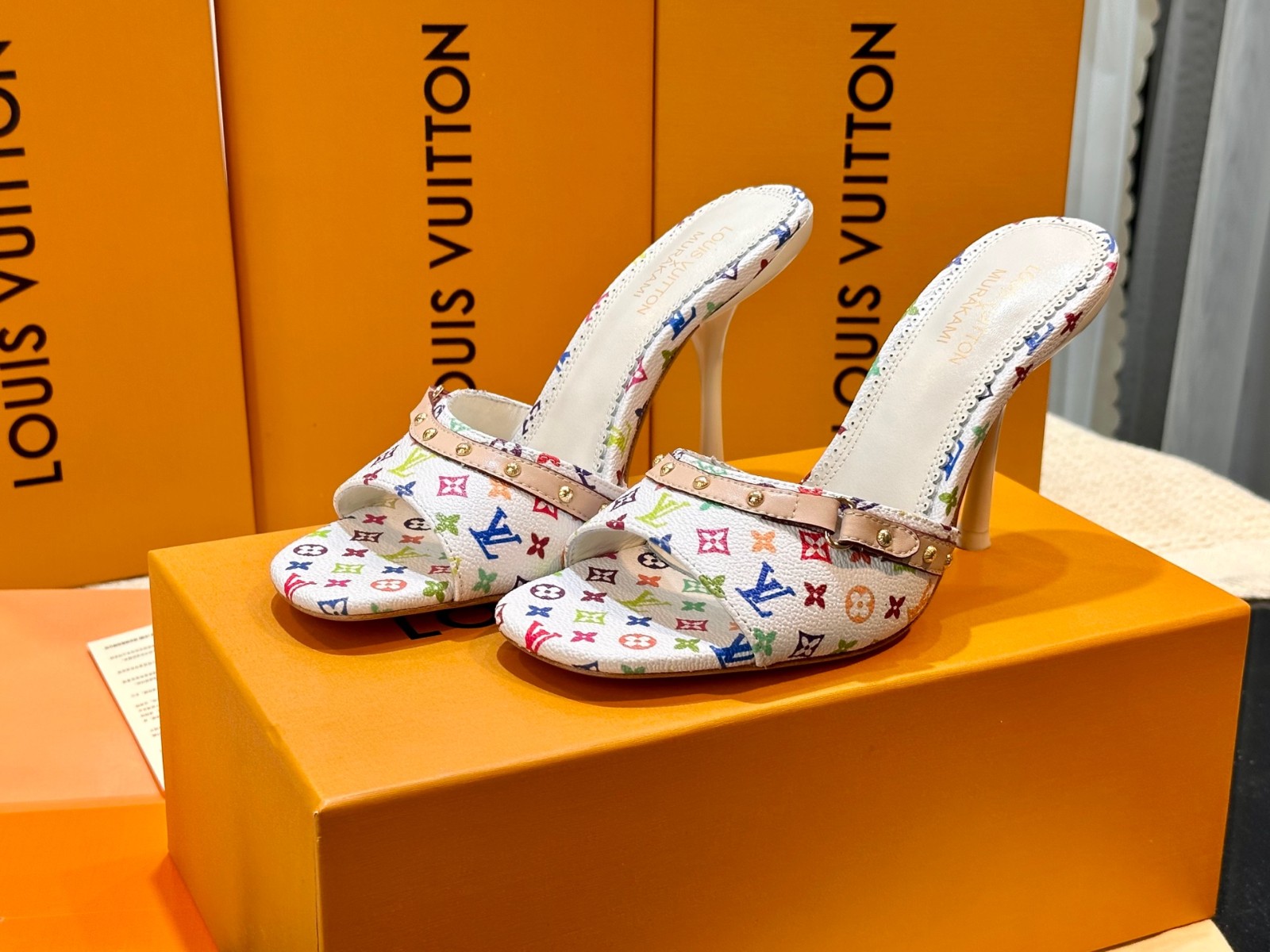 034 30123108 size 35-42