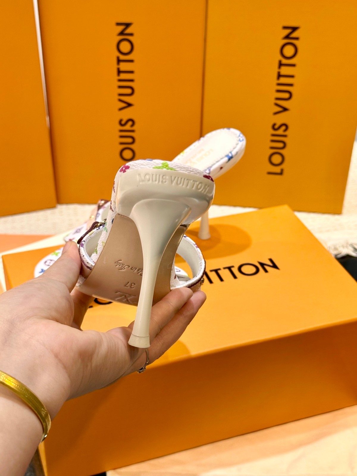 034 30123108 size 35-42