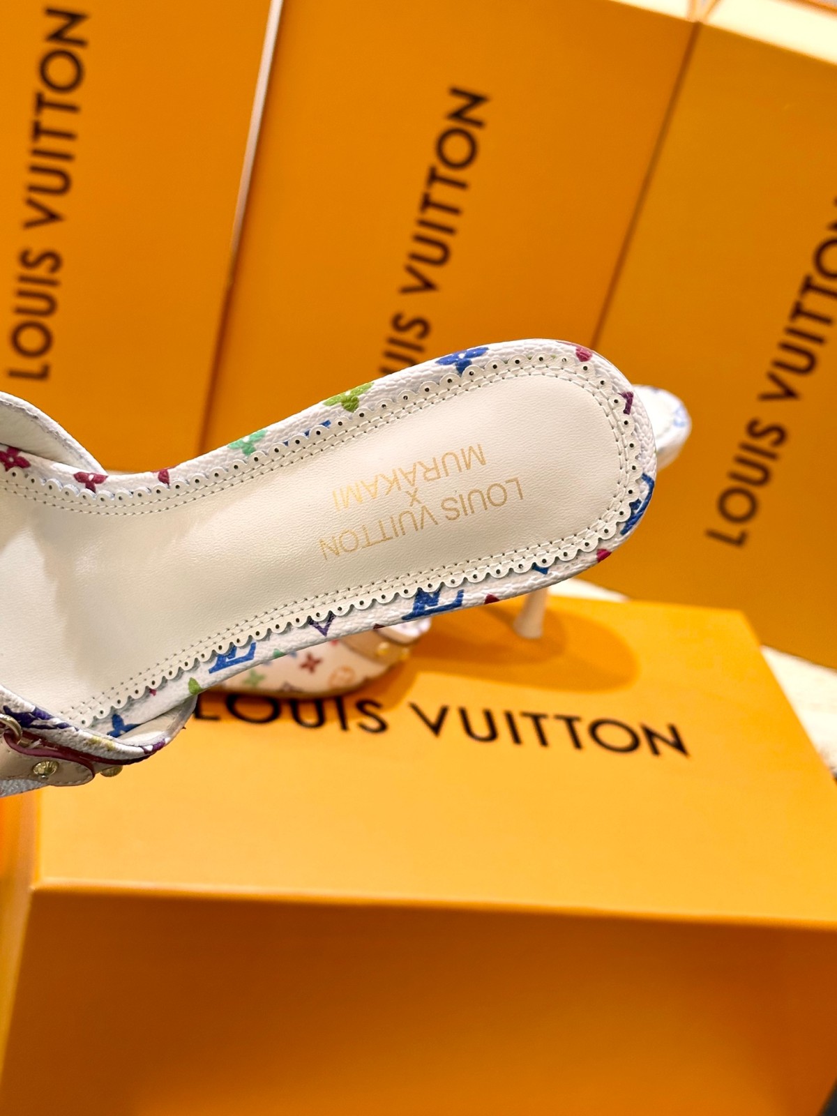 034 30123108 size 35-42