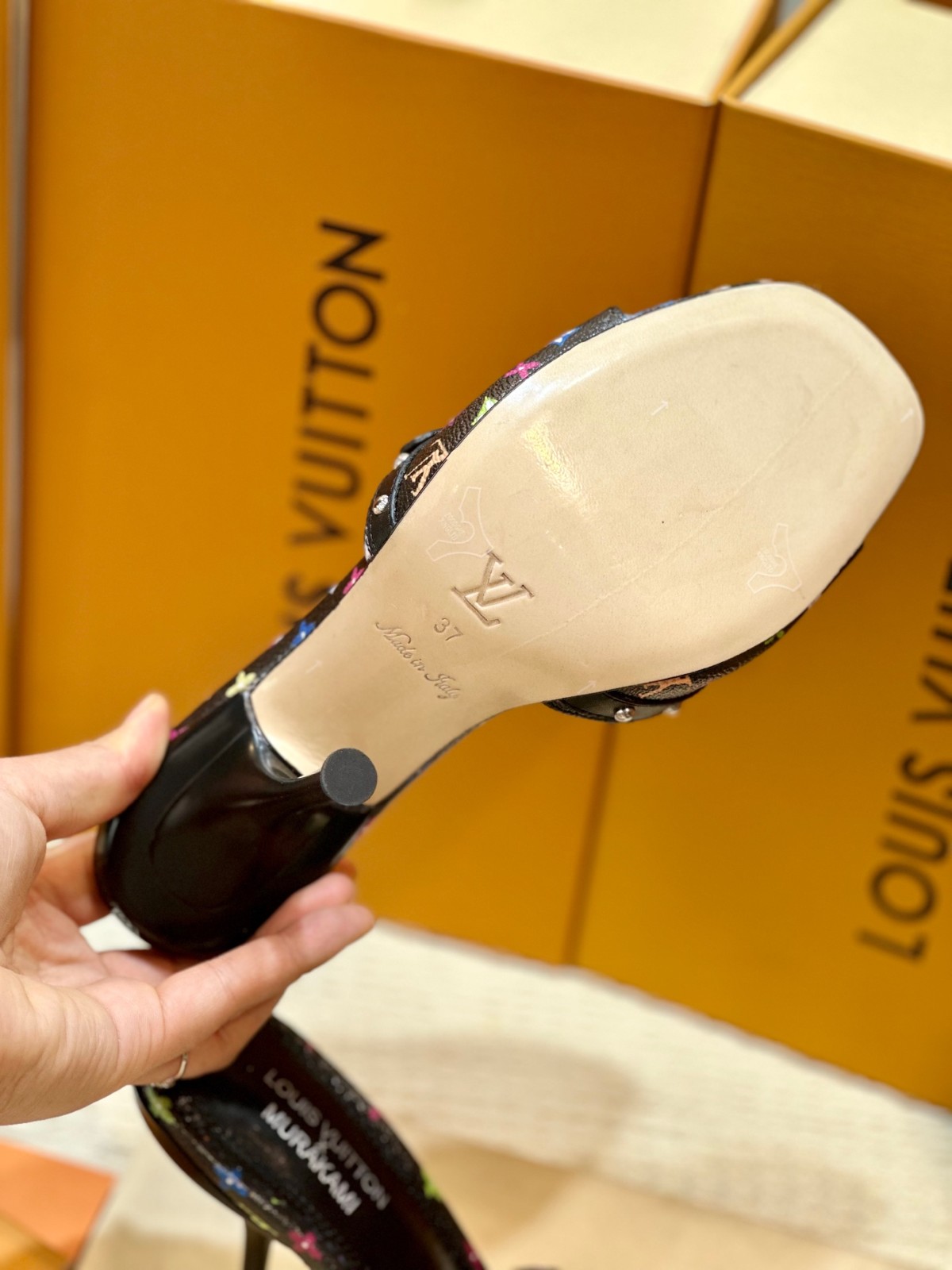 033 30123108 size 35-42